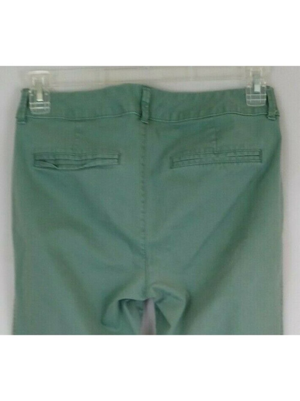 Old Navy Women’s Olive Green Pixie Pants Size 6